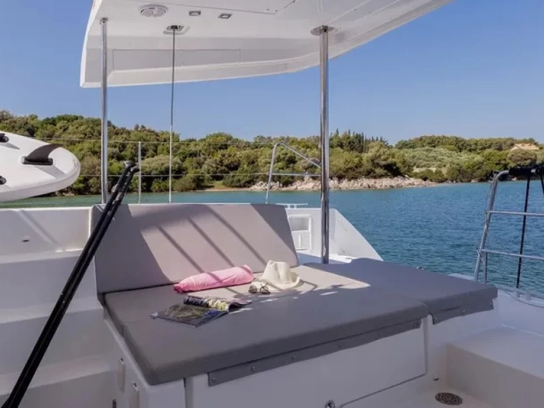 Huur een Lagoon Lagoon 450 F in Perigiali