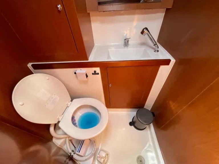 Huur een Bénéteau Oceanis 41.1 in Perigiali