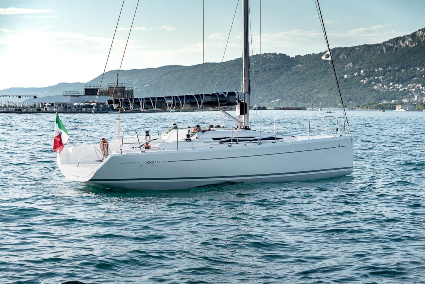 Verhuur van Zeilboot Italia Yachts Italia 9.98 Punat (Bellissima) | SamBoat