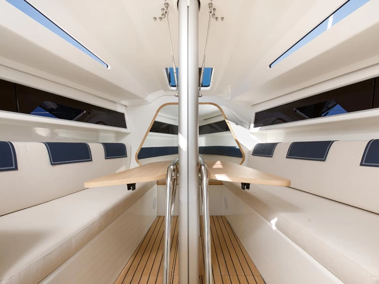 Verhuur Zeilboot Italia Yachts met vaarbewijs