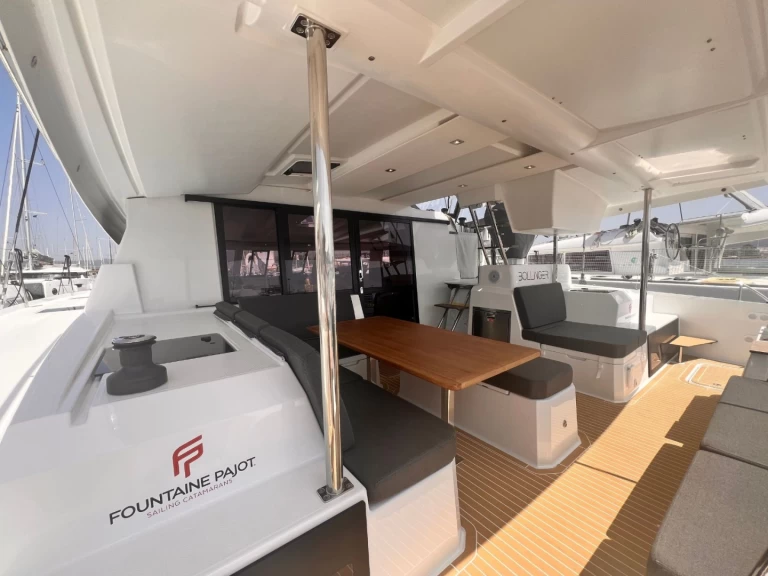 Verhuur Catamaran in Olbia - Fountaine Pajot Astrea 42