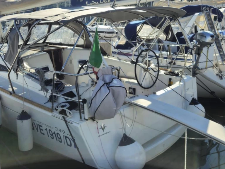 Huur Zeilboot met of zonder schipper Jeanneau in Salivoli