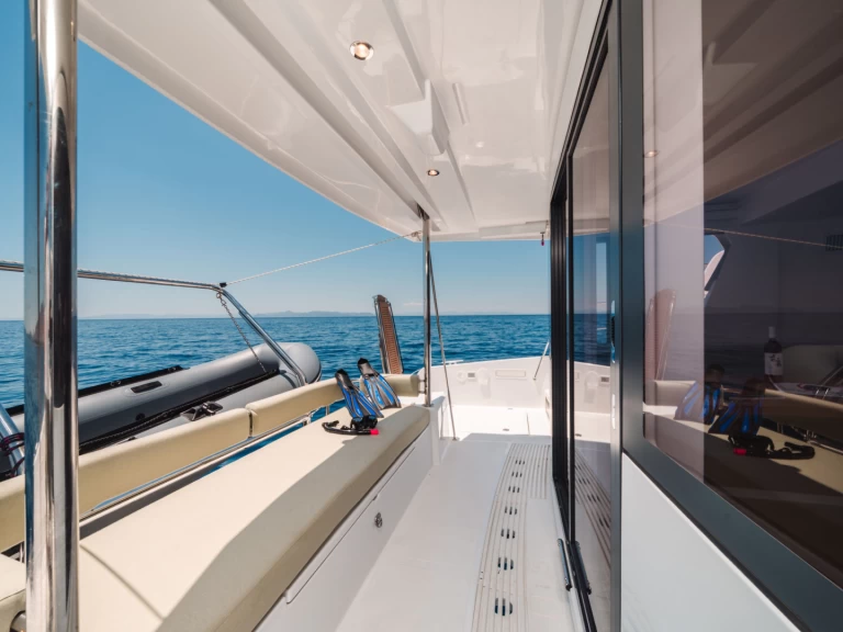 Catamaran te huur in Nikiána voor de beste prijs