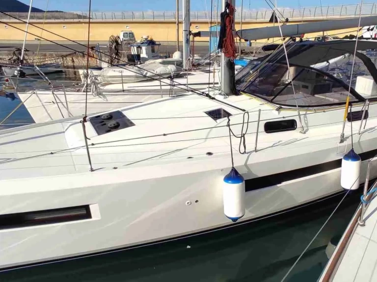 Bootverhuur Jeanneau Sun Loft 47 in Agropoli via SamBoat