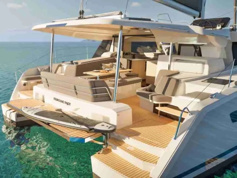 Bootverhuur Fountaine Pajot New 41 in Rodi Garganico via SamBoat