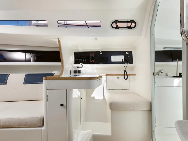 Verhuur Zeilboot Italia Yachts met vaarbewijs