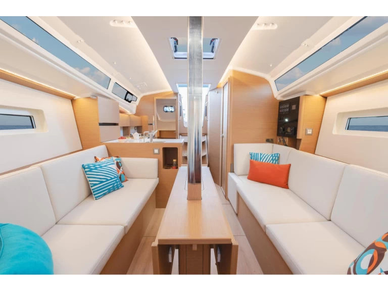 Huur een Jeanneau Sun Odyssey 350 in Castiglioncello