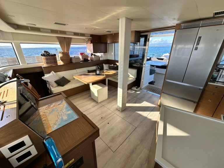 Verhuur Catamaran Lagoon met vaarbewijs