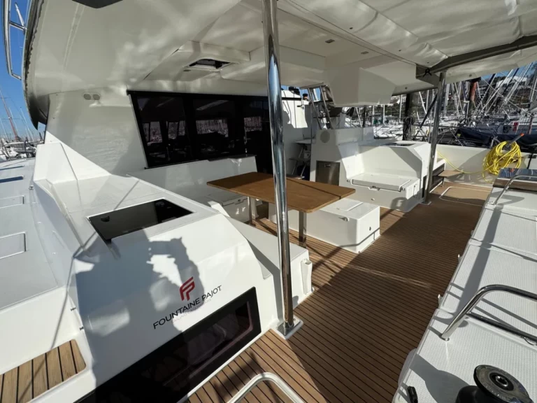 Verhuur Catamaran in Le Marin - Fountaine Pajot Sanoa