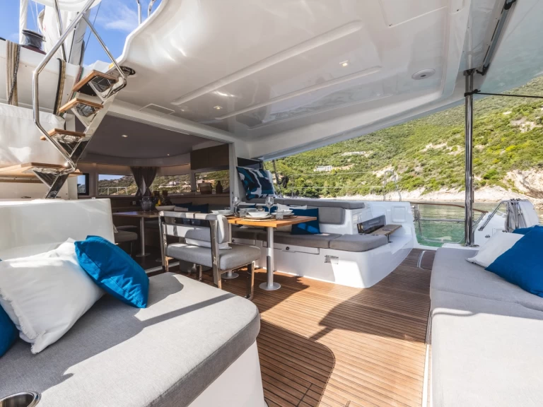 Huur een Lagoon Lagoon 43 in Lefkáda