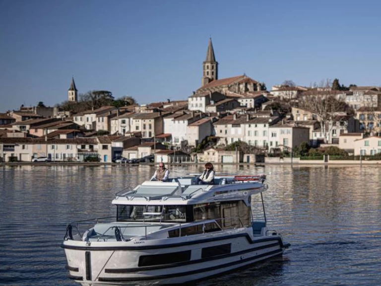 Motorboot te huur in Saint-Gilles-Croix-de-Vie voor de beste prijs