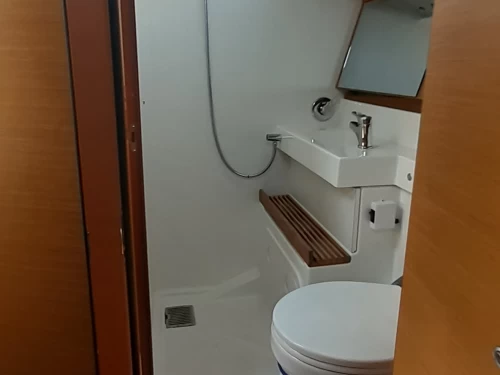 Verhuur Zeilboot Jeanneau met vaarbewijs