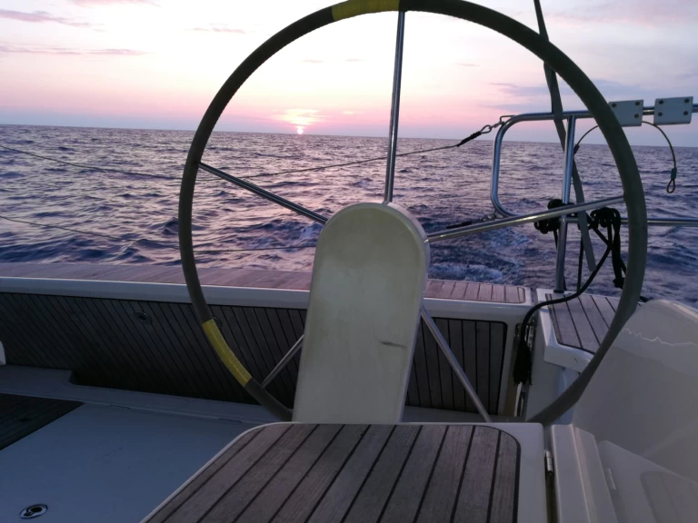 Huur een Bavaria Cruiser 46 in Olbia