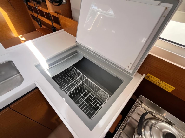 Verhuur Zeilboot Jeanneau met vaarbewijs