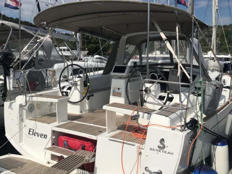 Bootverhuur Split goedkoop Oceanis 38.1