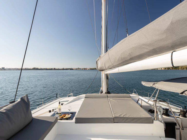 Verhuur Catamaran Fountaine Pajot met vaarbewijs
