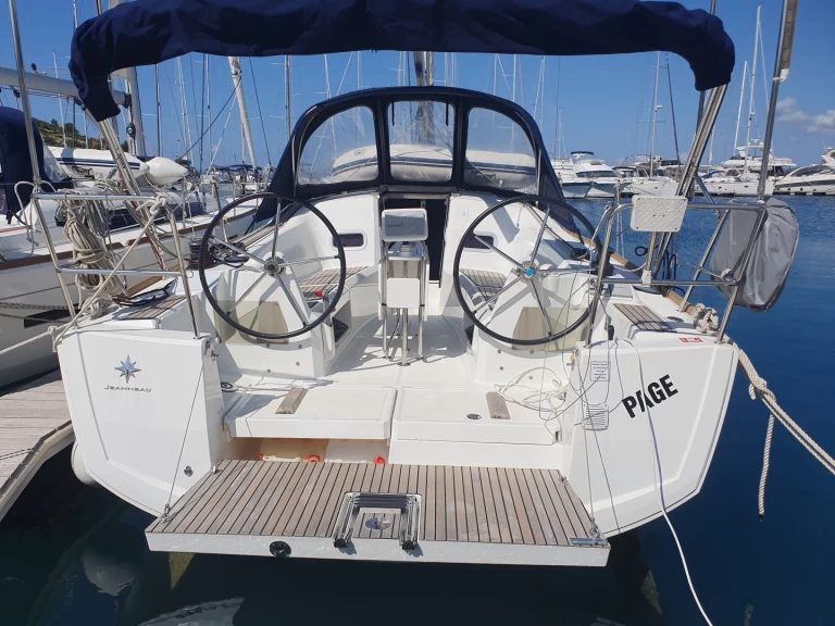Jeanneau Sun Odyssey 349 te huur van particulier of professional in Drage