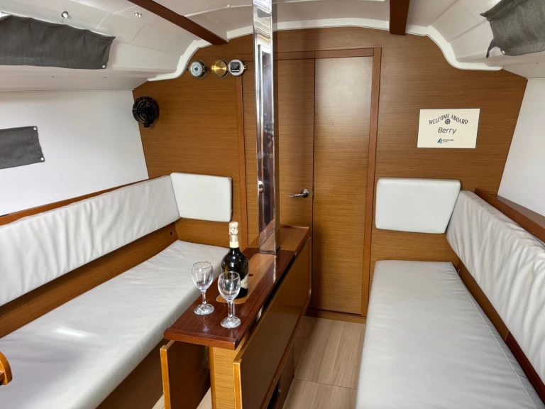 Verhuur Zeilboot Jeanneau met vaarbewijs