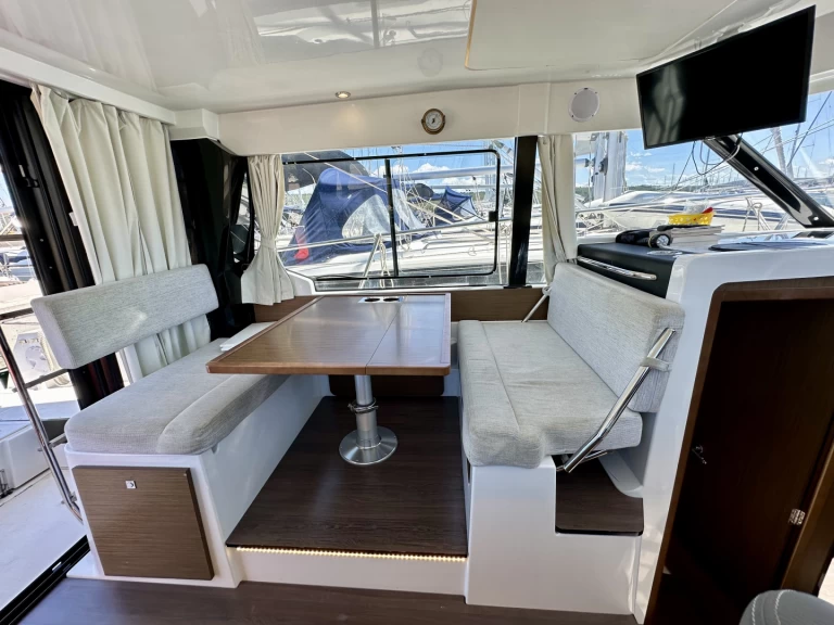 Huur een Jeanneau Merry Fisher 1095 Fly in Drage