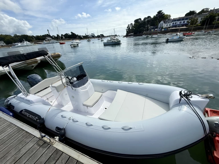 Bootverhuur Capelli Tempest 630 in Combrit via SamBoat