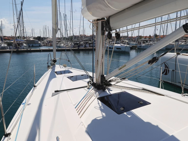 Verhuur Zeilboot in Biograd na Moru - Hanse Hanse 385