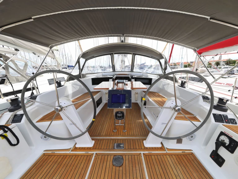 Zeilboot te huur in Biograd na Moru voor de beste prijs