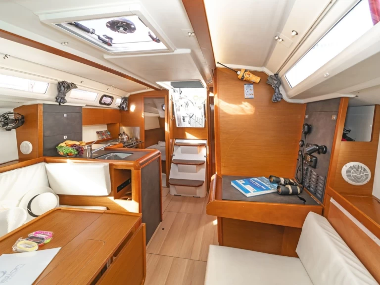 Verhuur Zeilboot Jeanneau met vaarbewijs