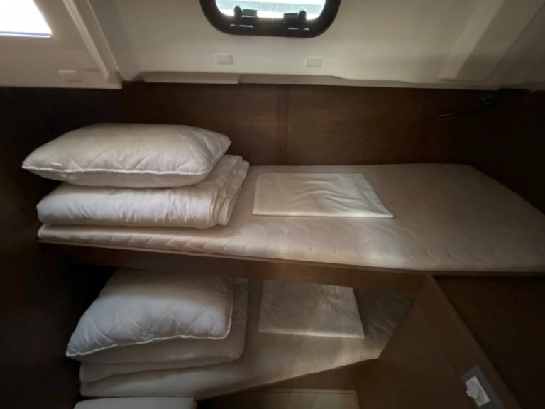 Verhuur Zeilboot Bénéteau met vaarbewijs