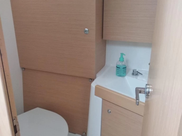 Bootverhuur Bénéteau Oceanis 38.1 in La Spezia via SamBoat