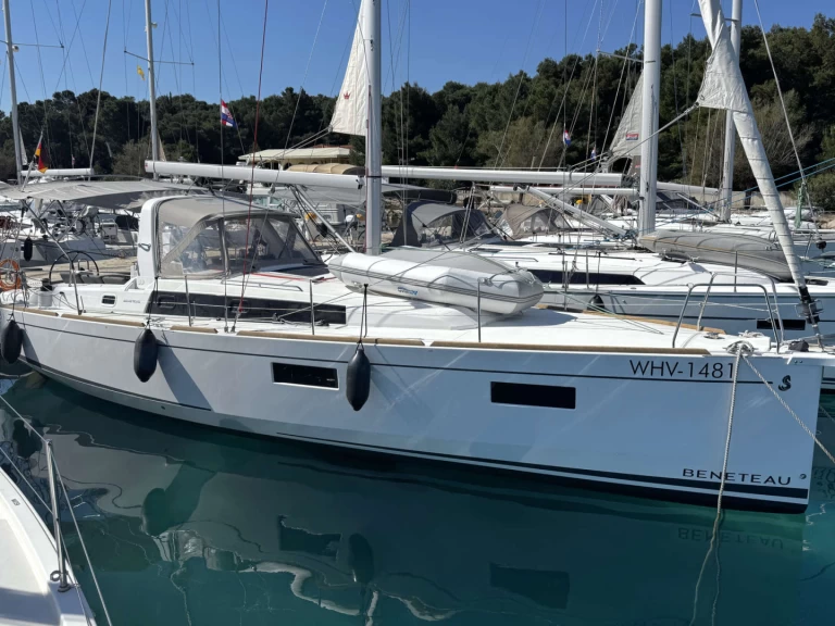 Verhuur Zeilboot in Rogoznica - Bénéteau Oceanis 38.1