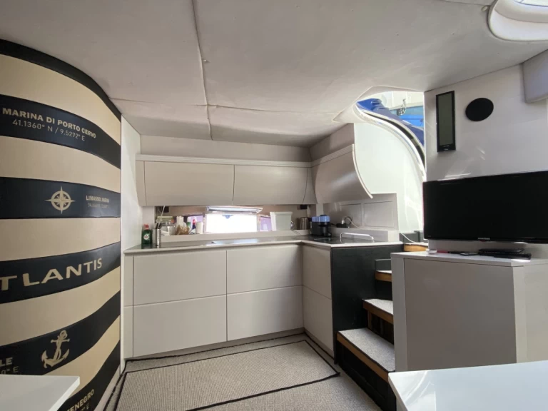 Verhuur Motorboot Azimut met vaarbewijs