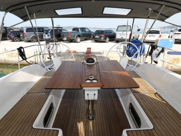 Huur Zeilboot met of zonder schipper Bavaria in Biograd na Moru