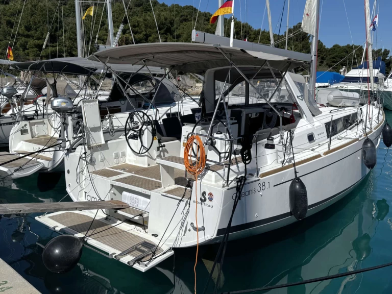 Jachthuur in Rogoznica - Bénéteau Oceanis 38.1 via SamBoat