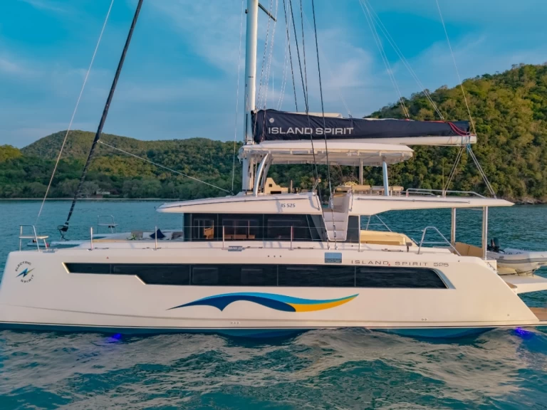 Bootverhuur Island Spirit Yachts Island Spirit 525E in Mai Khao via SamBoat