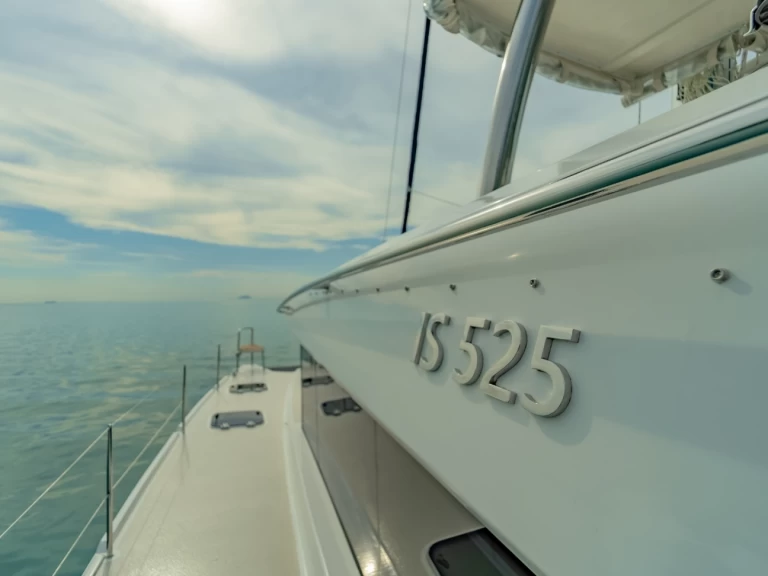 Huur Catamaran met of zonder schipper Island Spirit Yachts in Mai Khao