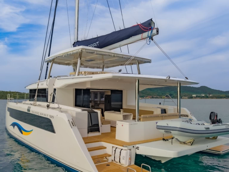 Verhuur Catamaran Island Spirit Yachts met vaarbewijs