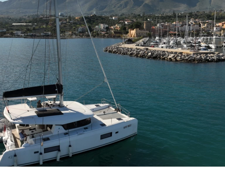 Lagoon Lagoon 42 te huur van particulier of professional in Castellammare del Golfo