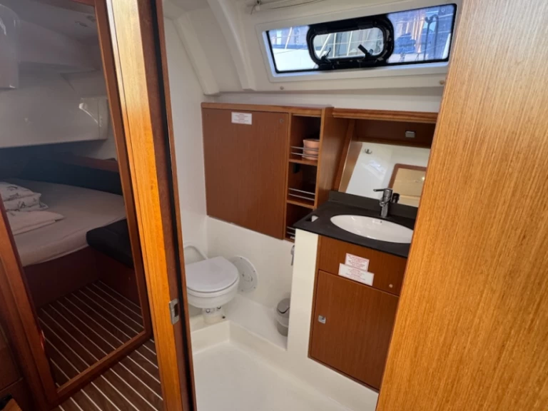 Jachthuur in Rogoznica - Bavaria Cruiser 41 via SamBoat