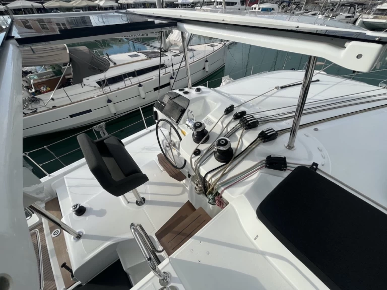 Bootverhuur Lefkáda goedkoop Lagoon 43