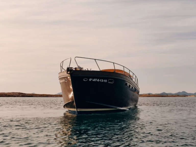 Huur een Cantieri Navali Patrone Patrone 42 in Port des Torrent