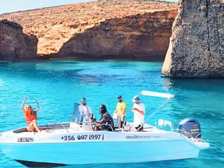 Huur een Bluemax 23 Open Boat  in Comino