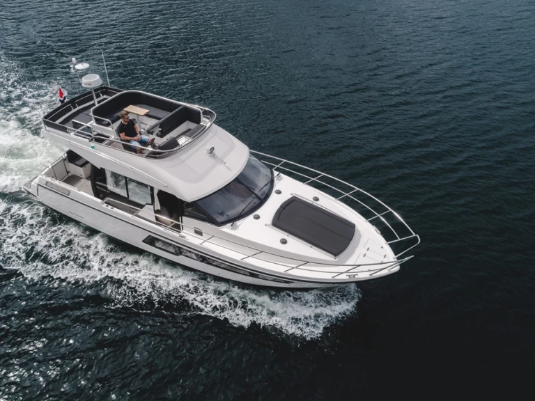 Huur een Viknes Skilso 39 FLY in Sukošan