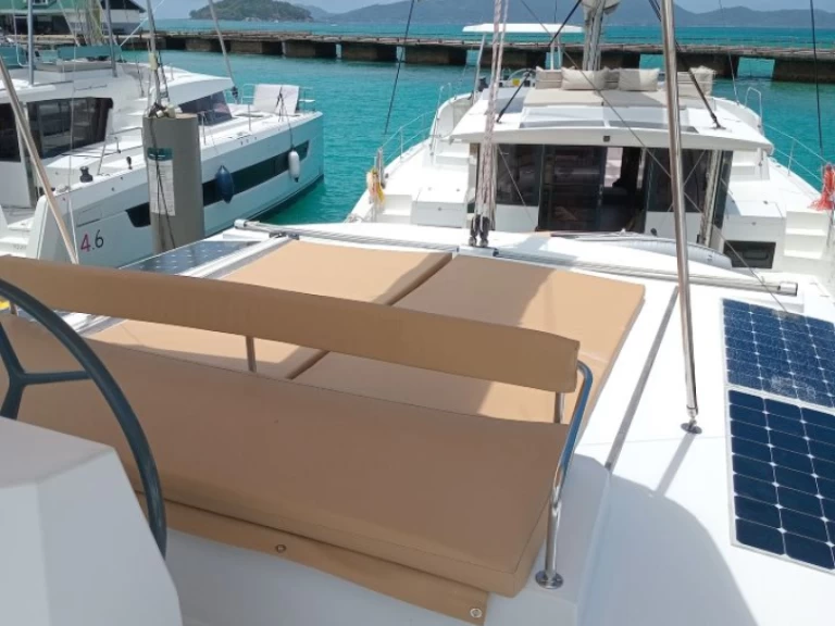 Bootverhuur Praslin Island goedkoop Bali 4.5