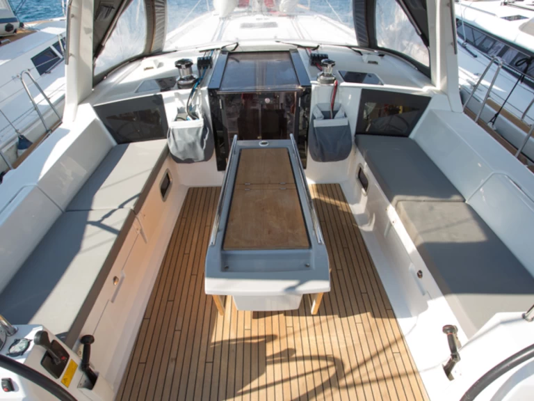 Huur een Bénéteau Oceanis 45 in Lefkáda