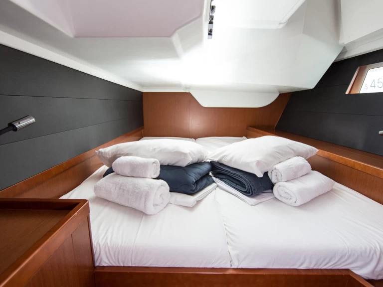 Verhuur Zeilboot in Lefkáda - Bénéteau Oceanis 45