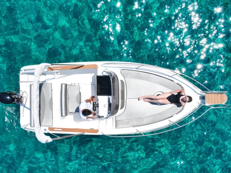 Motorboot te huur in Sant Antoni de Portmany voor de beste prijs