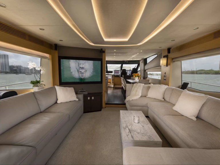 Bootverhuur Sunseeker Helios in Bahama's via SamBoat