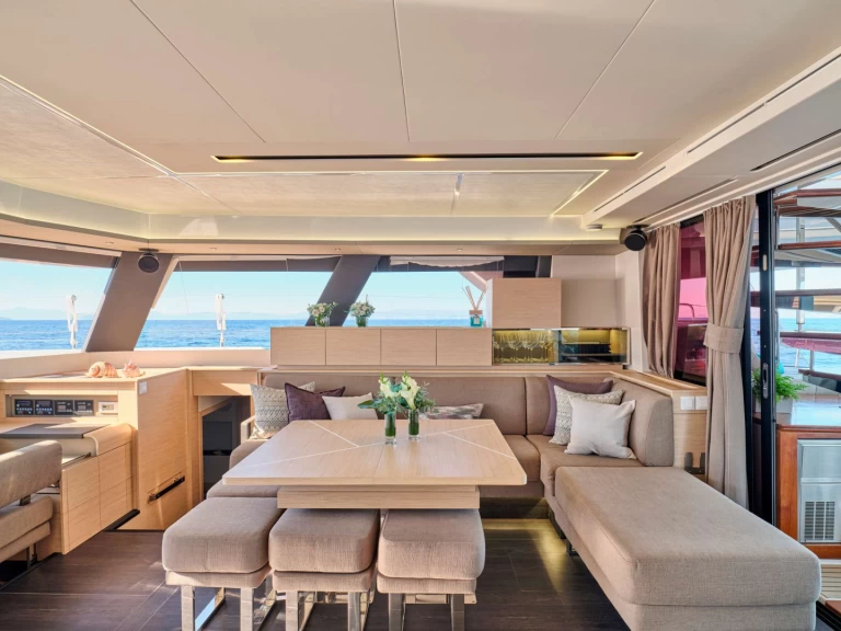 Jacht te huur in Néa Péramos voor de beste prijs