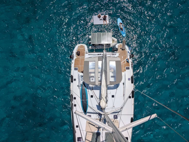 Lagoon Lagoon 500 2010 te huur van particulier of professional in Lávrio