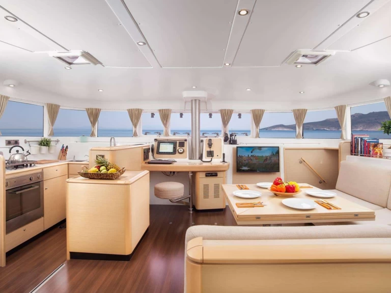 Huur een Lagoon Lagoon 500 2010 in Lávrio